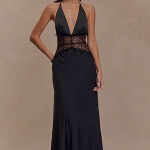 Elegant Black Lace Halter Dress